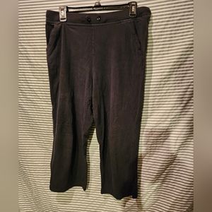 Ladies Lounge Capris-Hanes Medium